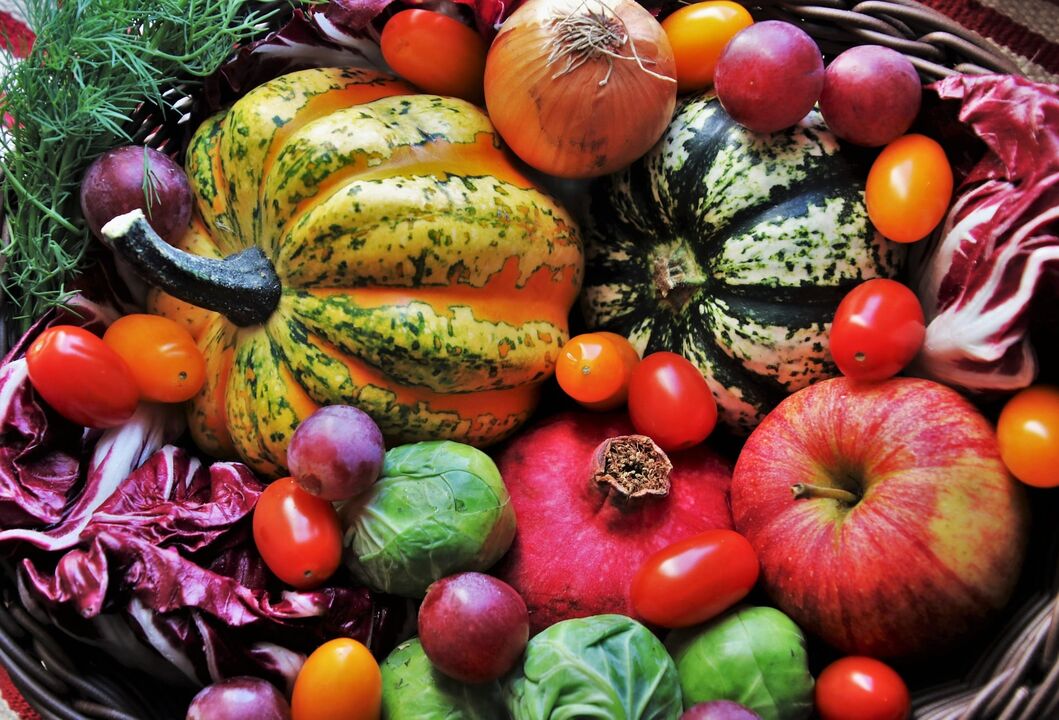 A dieta das pessoas com grupo sanguíneo II deve ser composta por vegetais e frutas. 