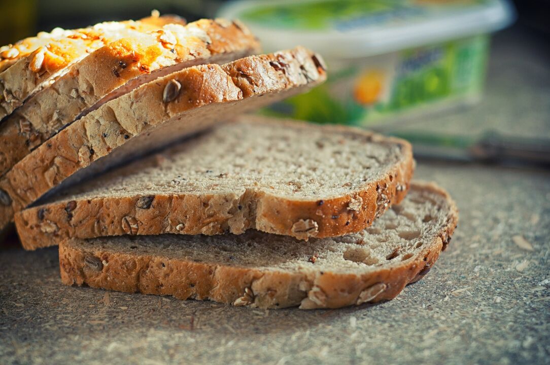 A dieta para o grupo sanguíneo 4 permite incluir pão integral em sua dieta. 