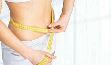 Exercícios físicos para perder peso nas laterais e estômago